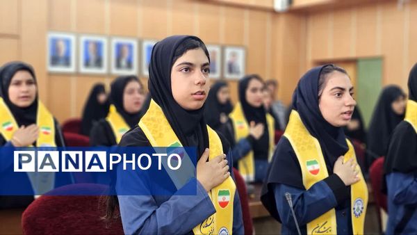 دیدار صمیمی دانش‌آموزان با استاندار کهگیلویه و بویراحمد 