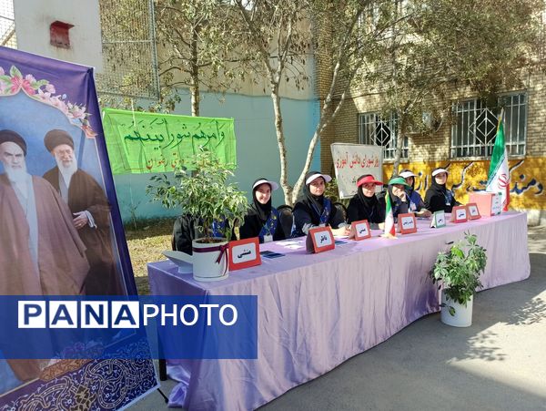 طلیعه‌‌ای از مدیریت آینده؛ انتخابات شورای دانش‌آموزی در دبیرستان رضوان