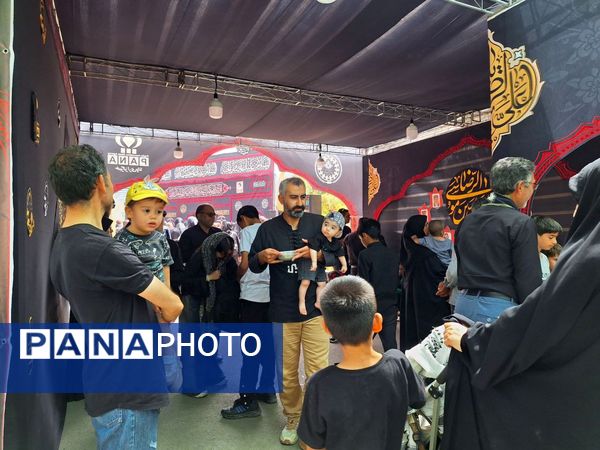 موکب «هم‌قدم تا حرم»؛ میعادگاه خادمان دانش‌آموز