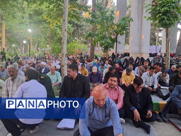 مراسم دعای عرفه درجوار شهدای گمنام پارک وحدت شهرستان آشخانه