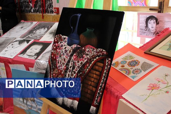 برگزاری نمایشگاه «ماها» در دبیرستان حضرت معصومه (س) ناحیه چهار کرج