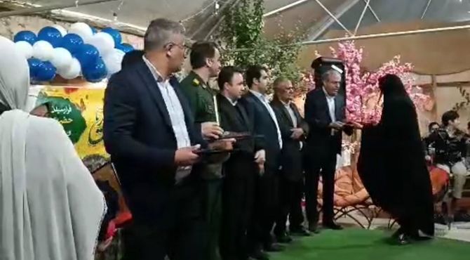 تقدیر مسئولان خاتم از زنان کارآفرین مجموعه افرا 
