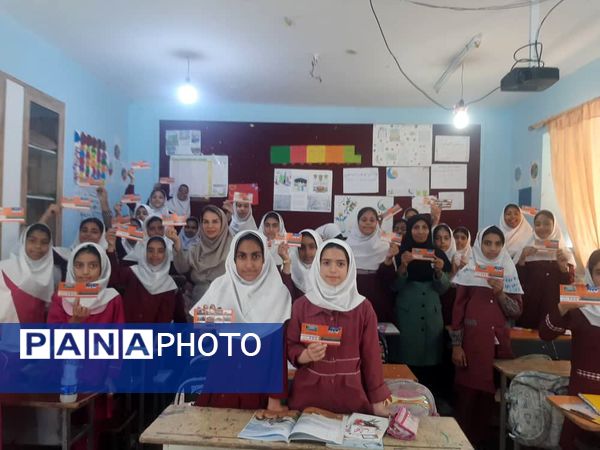 جشن روز دختر در دبستان دخترانه شهید علی‌رضایی