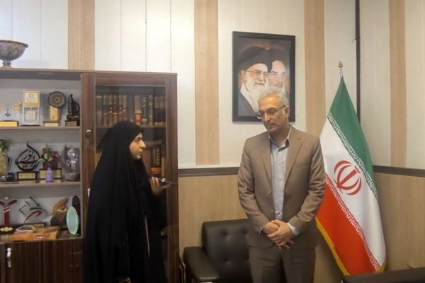 هدف از برگزاری جشن عاطفه‌ها در مدارس ناحیه یک شهر ری، همدلی و حمایت از دانش‌آموزان نیازمند است