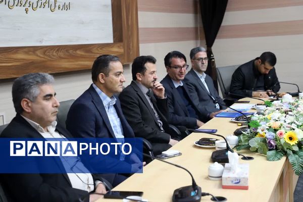 تقدیر از برگزیدگان جشنواره جوان خوارزمی استان آذربایجان شرقی