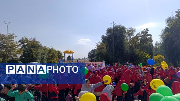 جشن هزارنفری «کودکان، حال خوش زندگی»
