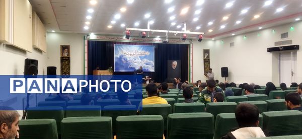 محفل ماهیانه  انس با قرآن کریم در کانون لقمان کاشمر 