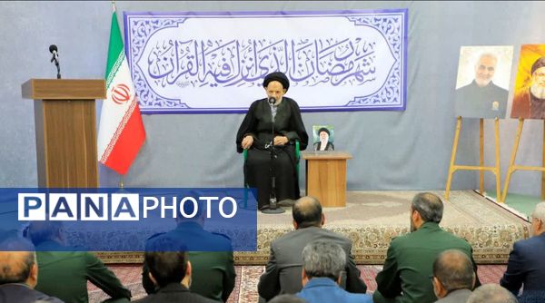دیدار مدیرکل و کارکنان بنیاد شهید و امور ایثارگران خراسان جنوبی با نماینده ولی فقیه