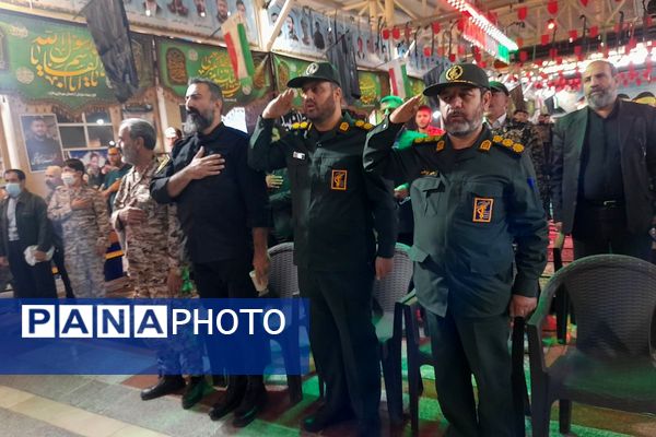 گلباران مزار شهدای ملارد با حضور مسئولان و خانواده‌های معظم شهدا 