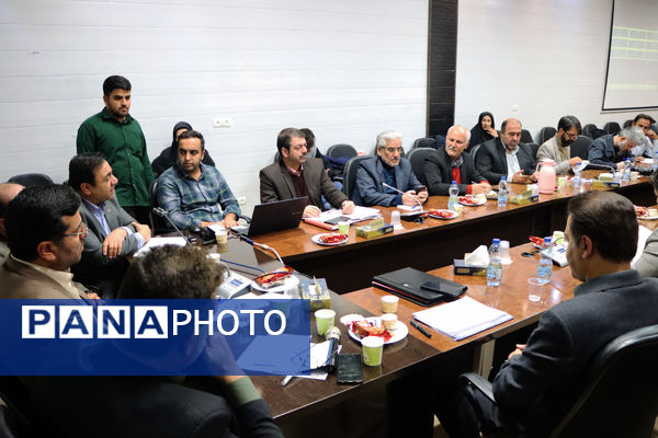 برگزاری نشست خبری مدیرکل راه و شهرسازی استان یزد و مدیران دستگاه‌های متولی مسکن