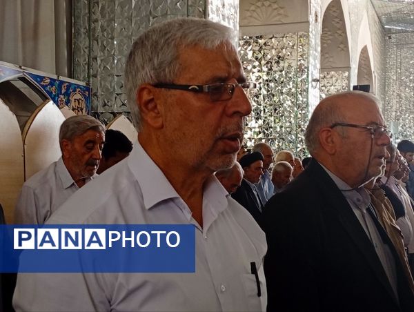 نماز جمعه‌ای با رنگ و بوی معلمی