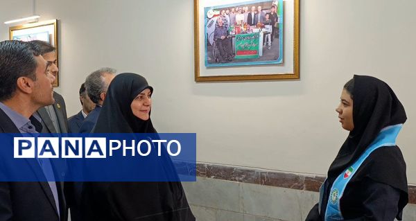 بازدید مدیرکل امور شاهد وزارت آموزش و پرورش از دبیرستان شاهد زینبه