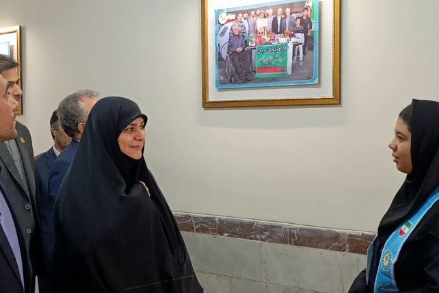 بازدید مدیرکل امور شاهد وزارت آموزش و پرورش از دبیرستان شاهد زینبه