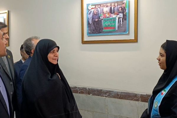 بازدید مدیرکل امور شاهد وزارت آموزش و پرورش از دبیرستان شاهد زینبه