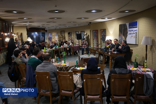 نشست خبری رئیس مجموعه تئاتر شهر