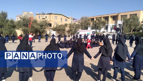 برگزاری مانور زلزله در مدرسه فاطمیه شهرستان آببر