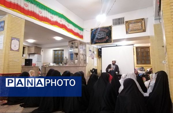 اعتکاف دختران در قاب مسجد امام محمد باقر (ع) تبریز