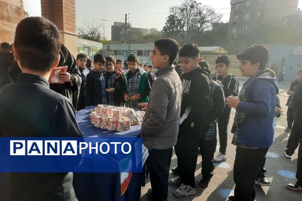 برگزاری «پویش مهربانی» در مدارس ناحیه 2 شهرری 