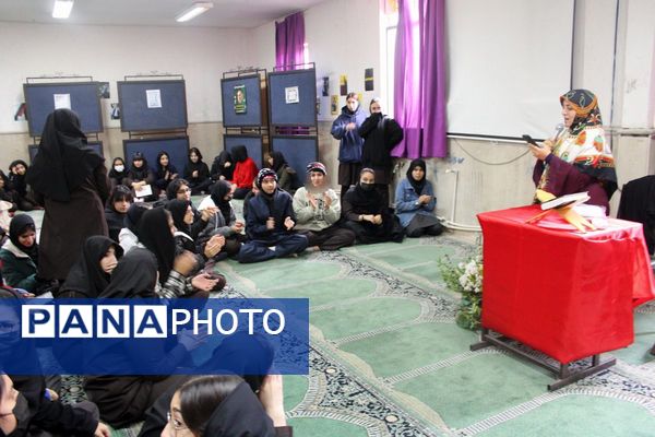 جشن و مولودی‌خوانی میلاد حضرت زهرا(س) در هنرستان آفرینش پردیس 