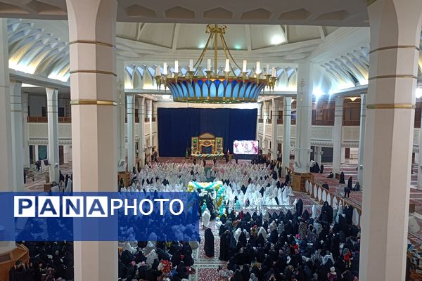 برگزاری جشن ۱۰۰۰ دانش‌آموز دختر روزه اولی در شیراز