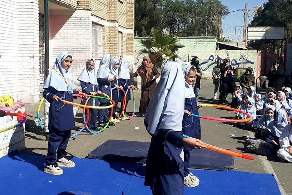 المپیاد ورزشی در مدرسه قدر بهارستان۲