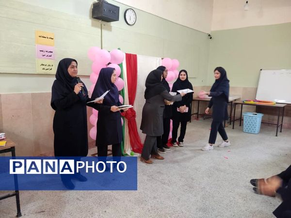 جشن میلاد حضرت زینب(س) و بزرگداشت روز پرستار در هنرستان زهرای مرضیه بندرعباس