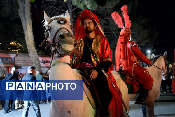 کاروان نمادین اسرای کربلا به مناسبت شهادت حضرت رقیه(س) در تربت‌حیدریه