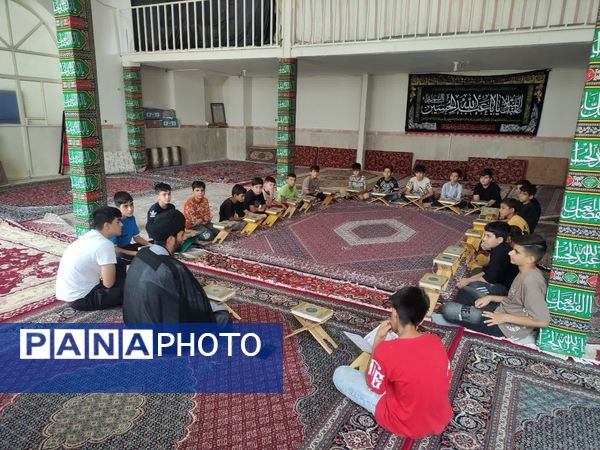 کلاس‌های قرآن کریم در مسجد امام علی (ع) ده‌محسن 