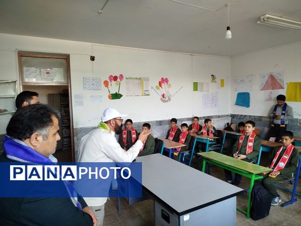 بازدید ارزیاب کشوری سازمان دانش‌آموزی در مدارس تمام پیشتاز شهرستان فاروج