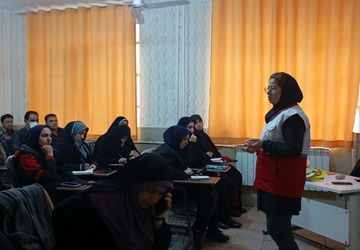 کارگاه آموزشی کمک‌های اولیه مربیان جدیدالورود سازمان دانش‌آموزی ناحیه 2 کرج و شهرستان فردیس 