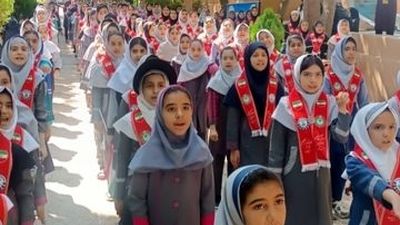 بازدیداستانی از فعالیت های سازمان دانش آموزی پیشتازان دردبستان شاهد فاطمه الزهرا(س)شیراز 

