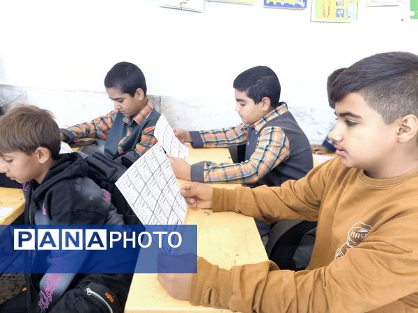 مسابقه درس‌هایی از قرآن گامی برای ترویج فرهنگ و سبک زندگی قرآنی در بین دانش‌آموزان دبستان شهید پسندیده فدافن