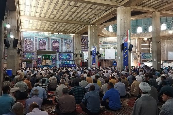 نماز جمعه در آغاز هفته وحدت 