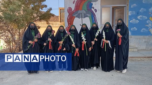 رویداد «لاله‌های روشن» همراه با استقبال از شهید گمنام