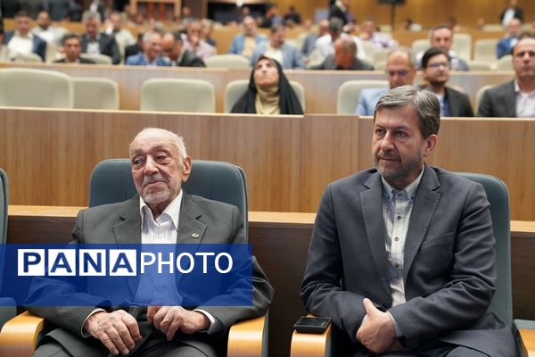 آیین تجلیل از معلمان نمونه و فداکار استان اصفهان
