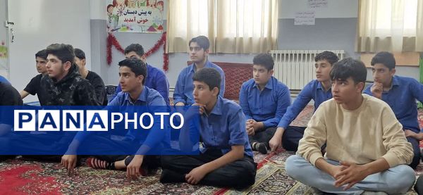 نشست آمادگی اعزام دانش‌آموزان به المپیاد استانی هلال احمر