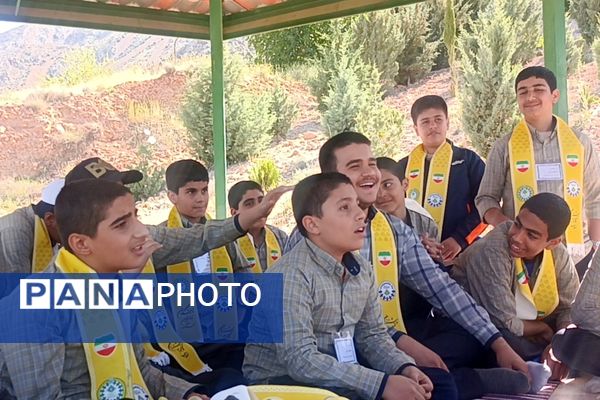 اعزام دانش آموزان پیشتاز  پسر ناحیه ۳ به اردوی مهارتی پیشتازان 