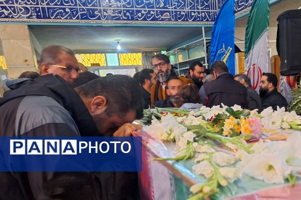 مراسم بزرگداشت سردار شهید حاج قاسم سلیمانی در گلزار شهدا شیراز 