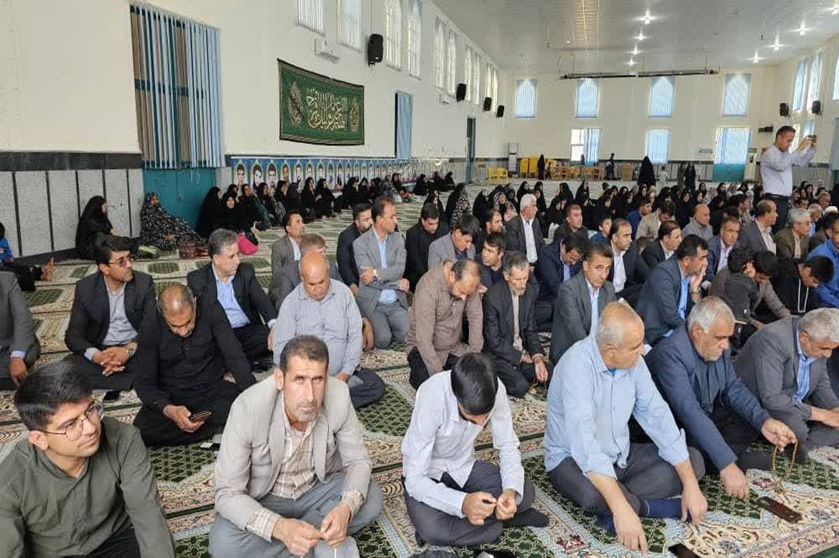 رسالت معلم فراتر از آموزش دروس است
