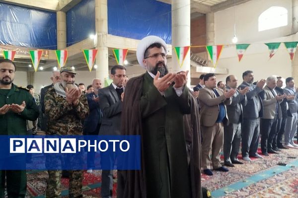 گرامیداشت سالروز ورود امام خمینی به میهن در نماز جمعه گلوگاه 