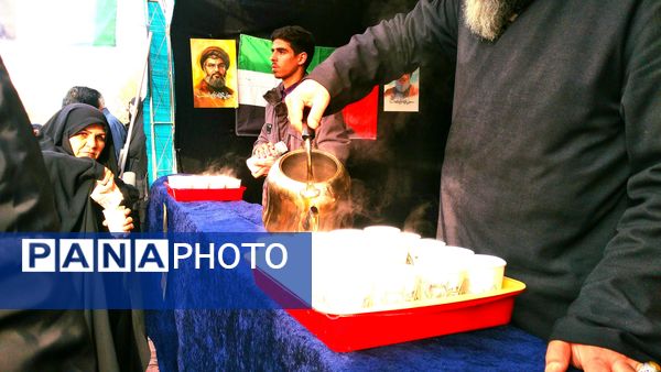 مراسم تشییع نمادین پیکر شهدای مقاومت در مشهد