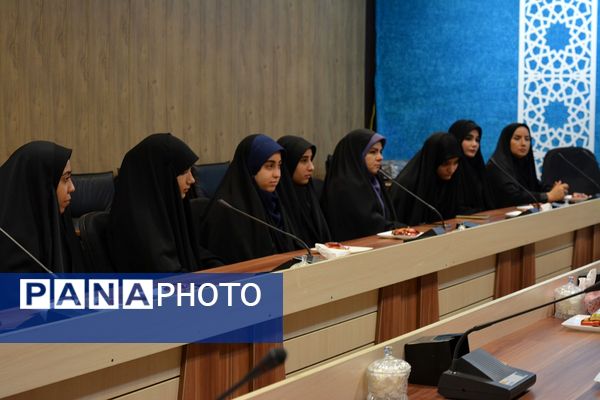 تقدیر از برگزیدگان لیگ جت در سالن فرهنگ بهارستان‌دو