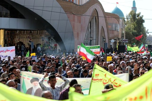 راهپیمایی ۲۲ بهمن در شهرستان بم 