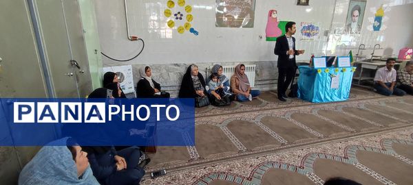 برگزاری کارگاه آموزش مشاوره خانواده در مدرسه شهید خاقانی شهرستان شیروان