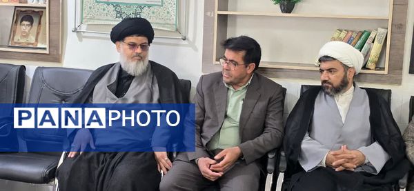بازدید امام جمعه و مدیر آموزش‌ و پرورش بافق از دبستان هفتم تیر