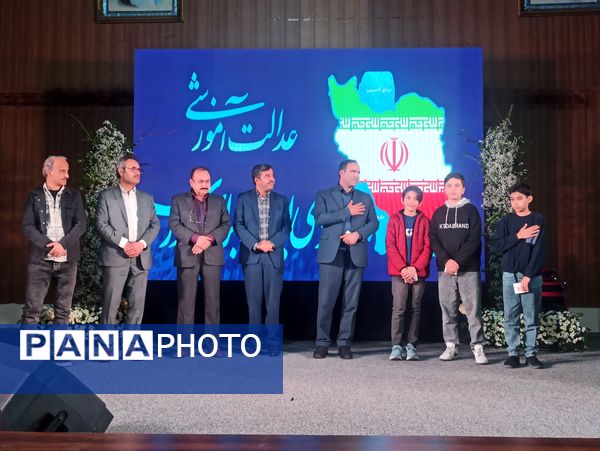 نشست طرح نماد در تالار تربیت ؛ گامی برای تقویت مراقبت اجتماعی دانش‌آموزان 