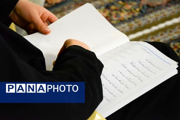 برگزاری انجمن ادبی شعر دخترانه در بجنورد 