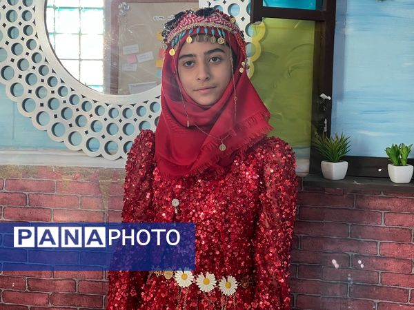 جشن یلدای دانش‌آموزی در دبیرستان تیمسار فلاحی ناحیه یک کرج 