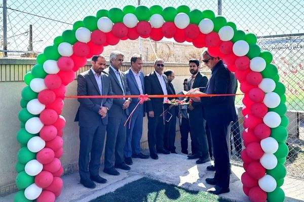 افتتاح دو چمن مصنوعی در مدارس کاشمر 