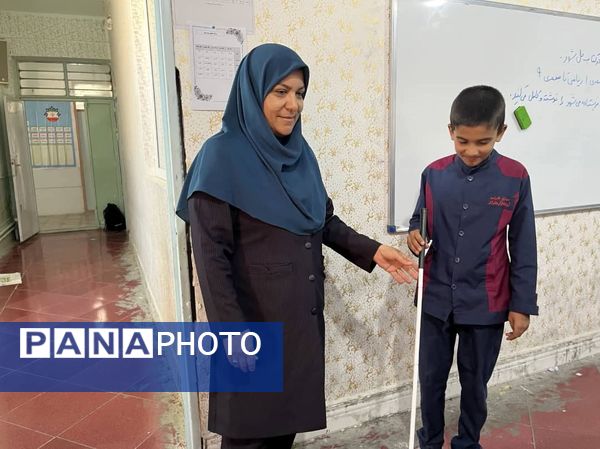 گرامیداشت روز جهانی نابینایان در آموزشگاه شهید محمد منتظر قائم خاتم